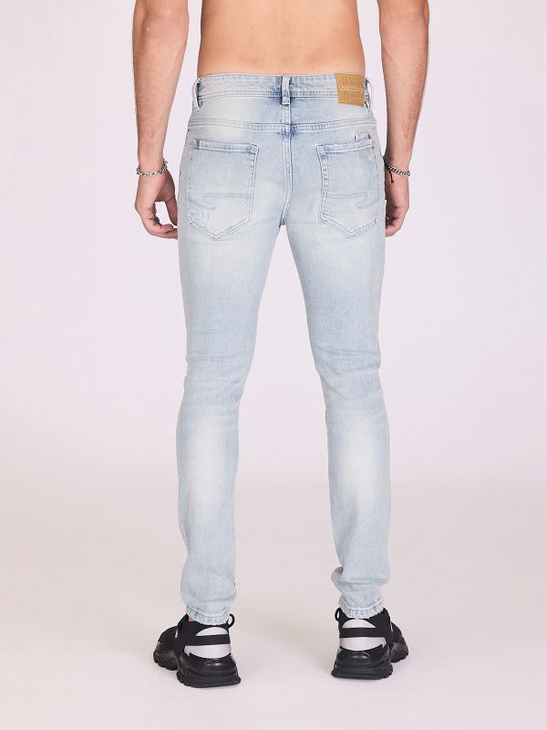 ג’ינס סקיני צמוד לגברים