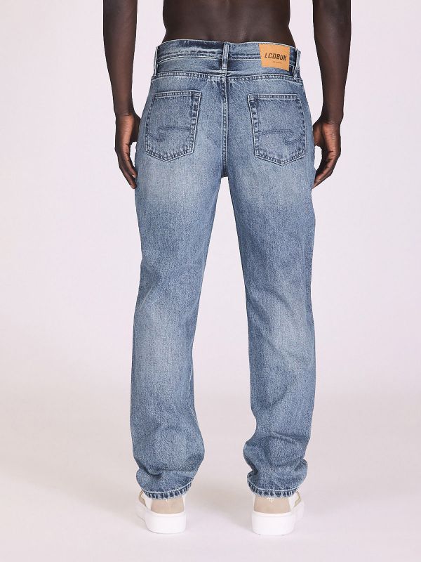 ג’ינס בגזרה ישרה ונינוחה לגברים