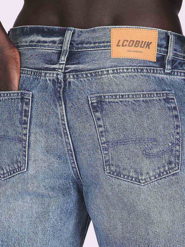 ג’ינס בגזרה ישרה ונינוחה לגברים