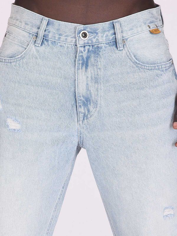 ג’ינס בגזרה רפויה ומשוחררת לגברים