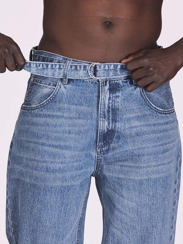 ג’ינס בגזרה ישרה ורחבה לגברים