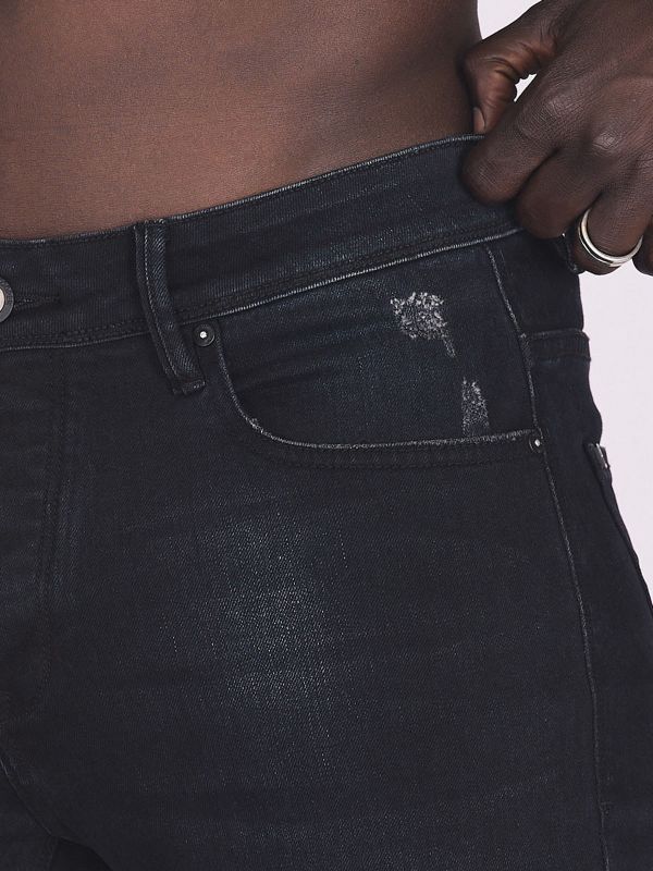 ג’ינס בגזרה ישרה ונינוחה לגברים