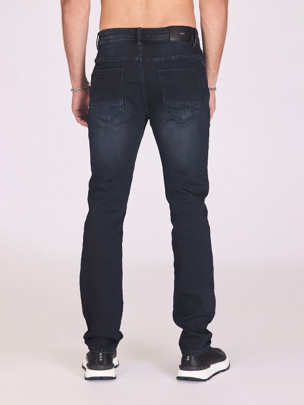 ג’ינס סקיני בגזרה מחמיאה לגברים