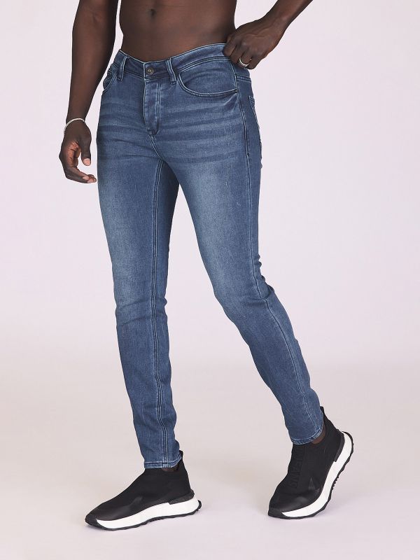 ג’ינס בגזרה קלאסית לגברים