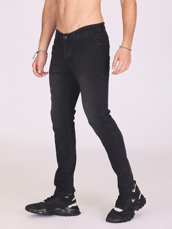 ג’ינס צמוד ובהיר לגברים