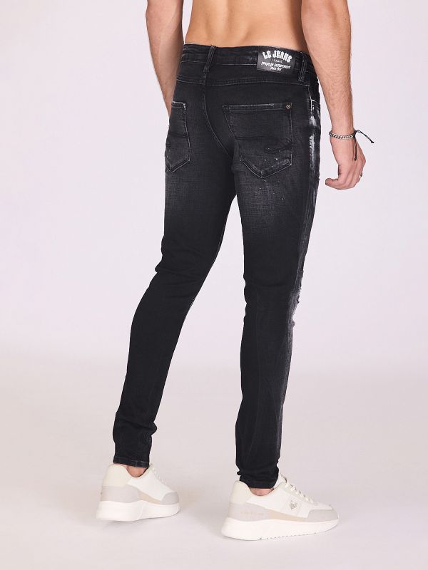 ג’ינס קרוע צמוד לגברים