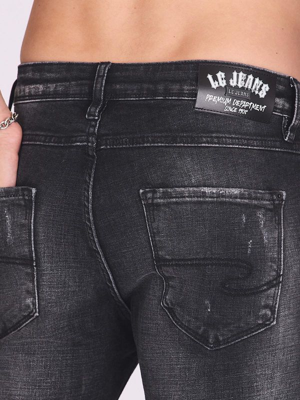 ג’ינס משופשף וקרוע לגברים