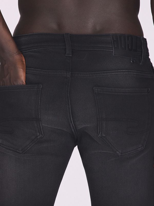 ג’ינס בגזרה ישרה לגברים