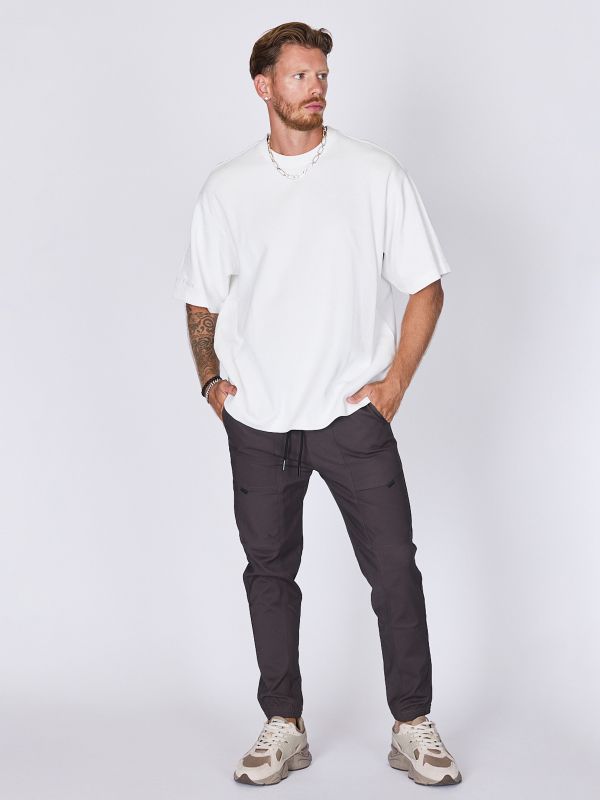 מכנסיים רחבים עם כיסים לגברים