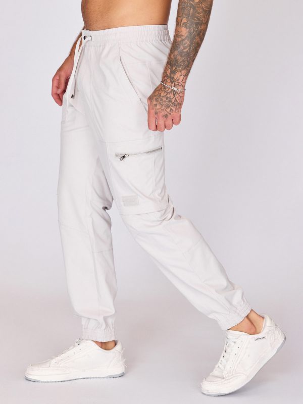 מכנסיים בגזרה רחבה לגברים