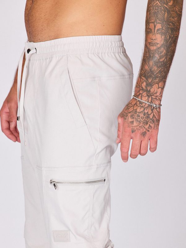 מכנסיים בגזרה רחבה לגברים