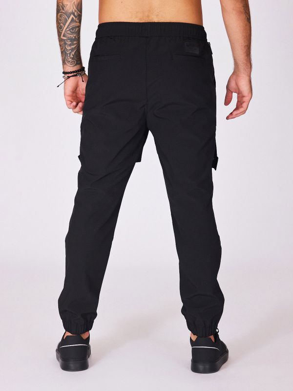 מכנסיים משוחררים לגברים