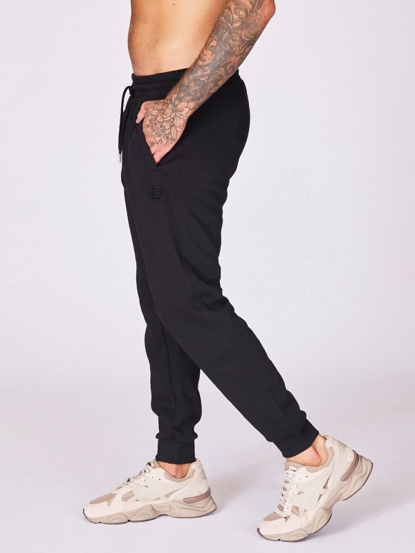 מכנסי טרנינג רחבים לגברים