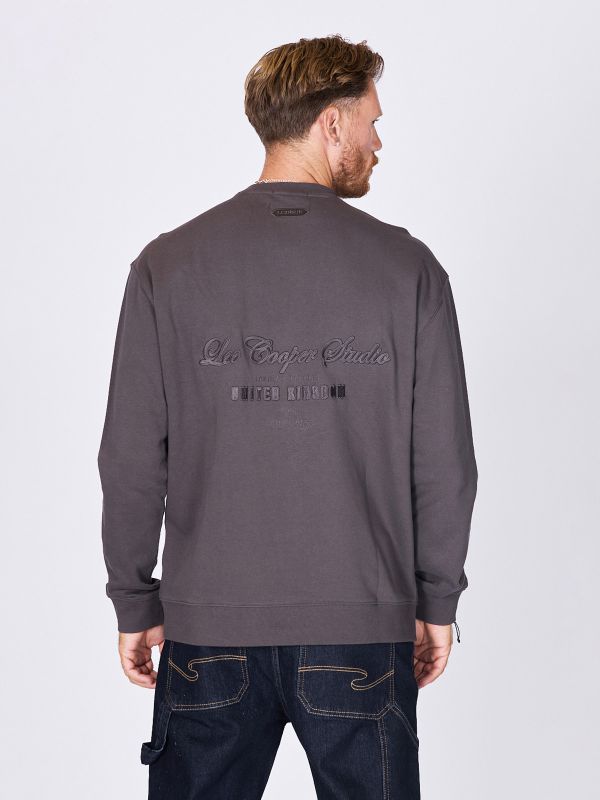 סווטשירט במראה אורבני לגברים