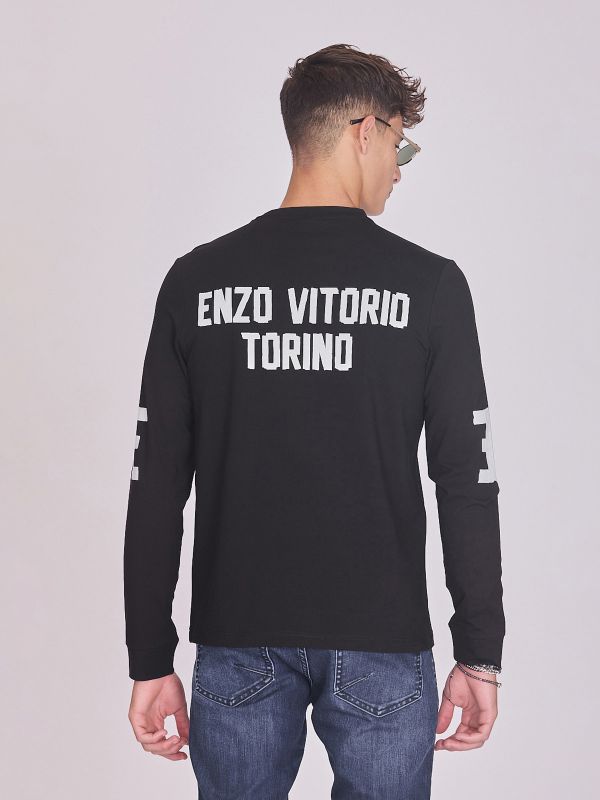 חולצת טי ארוכה עם הדפסים לגברים