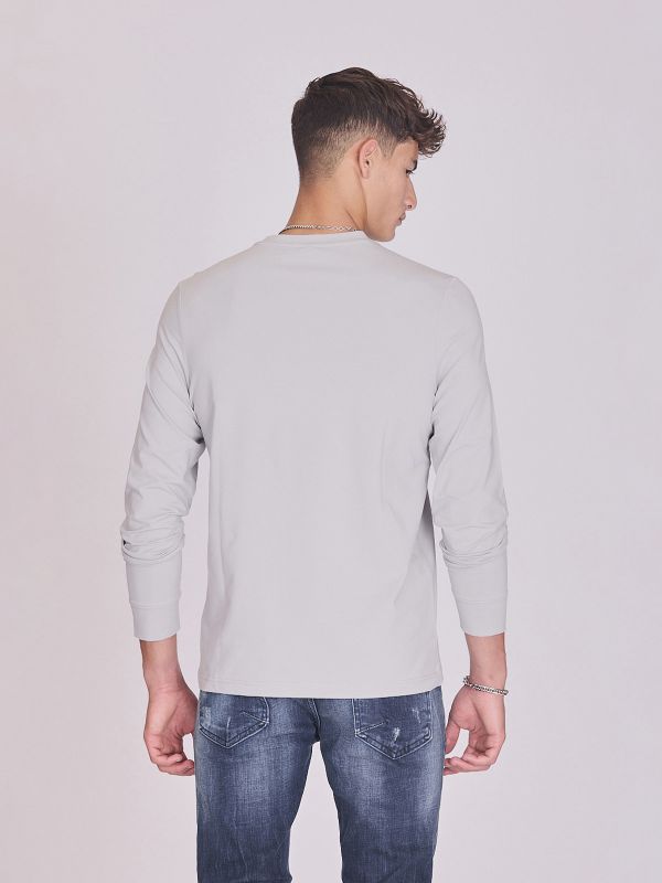 חולצת טי ארוכה בגזרה רחבה לגברים