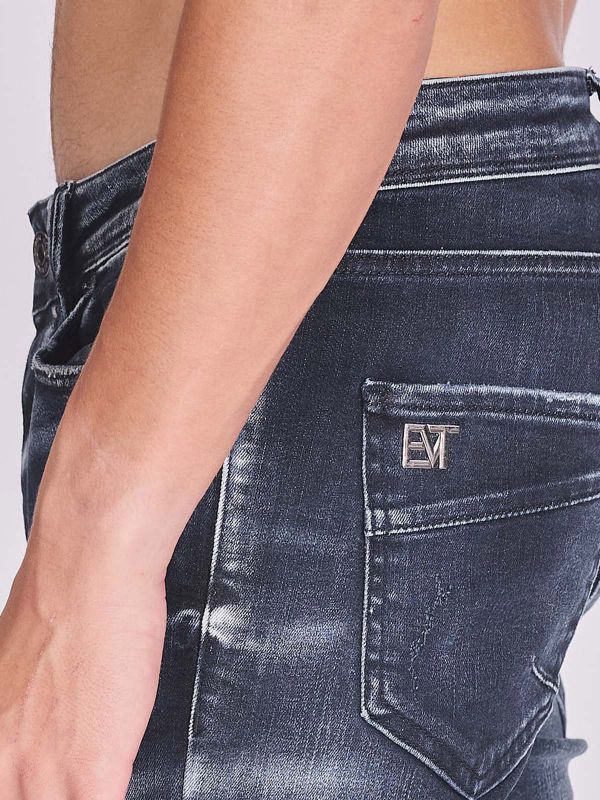 ג’ינס עם פאנלים מיוחדים לגברים