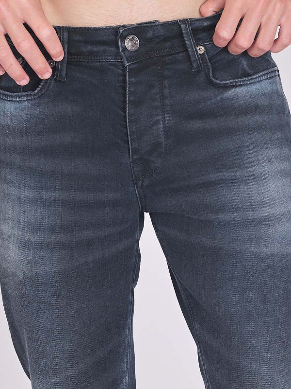 ג’ינס עם קרעים לגברים