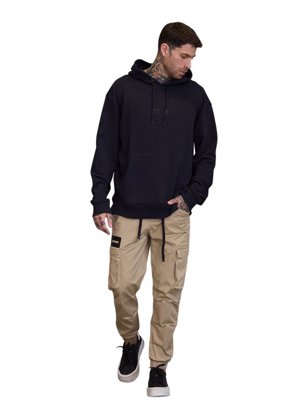 קפוצ’ון ELEVEN לגברים בסטייל נקי עם כיתוב אחורי