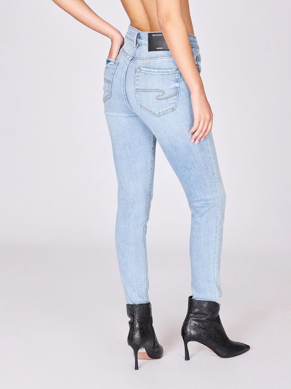 ג’ינס סקיני קצר לנשים