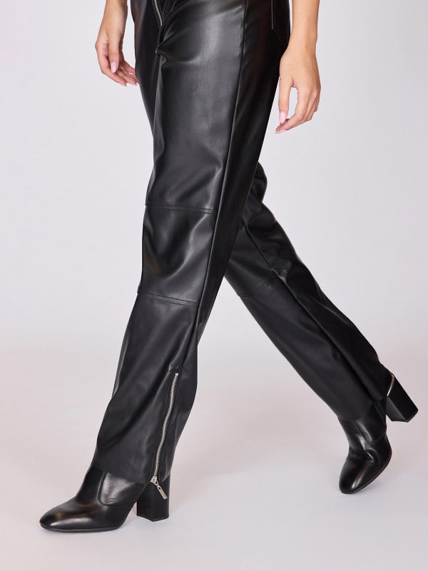 מכנסיים רחבים דמוי עור לנשים