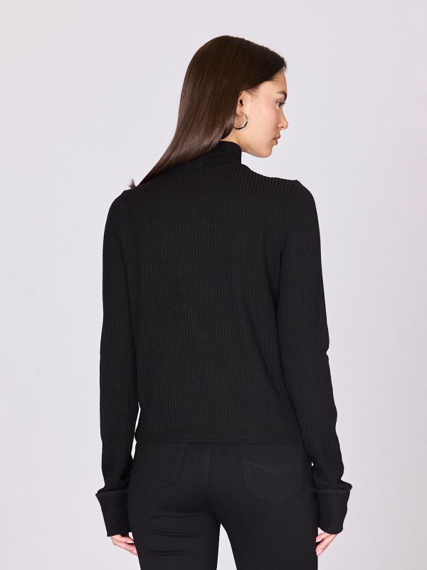 חולצת גולף עם שרוולים ארוכים לנשים