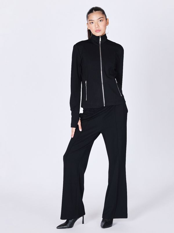 סווטשירט עם מכנסיים לנשים