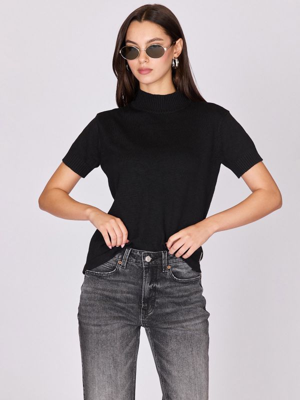 חולצת טי שירט לנשים