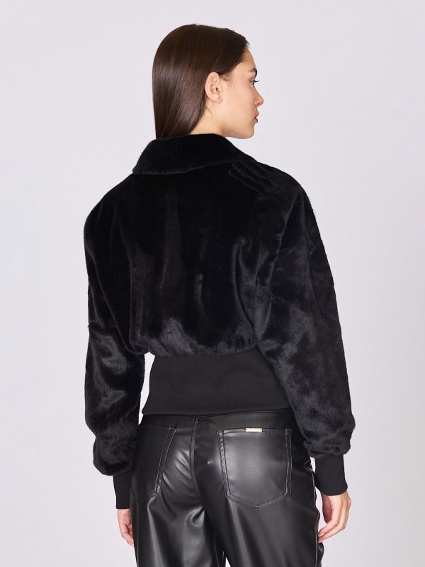 ז’קט קצר לנשים