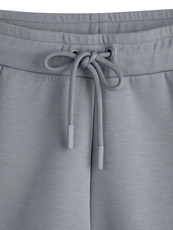 מכנס טרנינג עם כיסים צדדיים לבנים