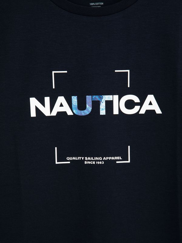 טי ארוך עם הדפס מותג לבנים