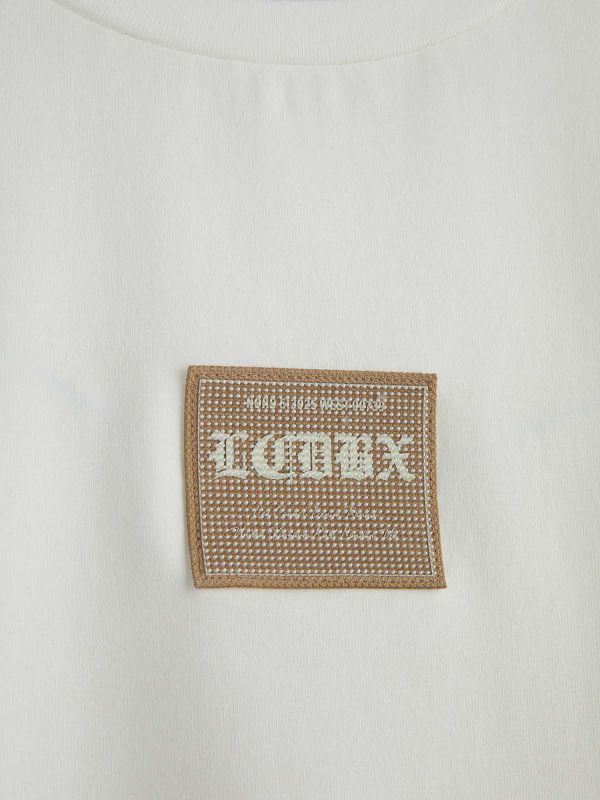 טי ארוך עם תג בנים