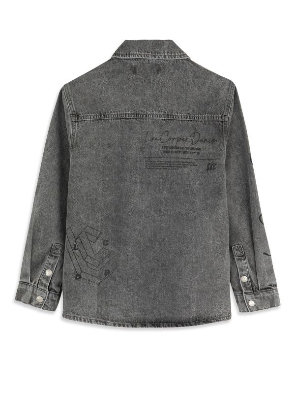 חולצת ג’ינס מכופתרת עם כיסים בנים