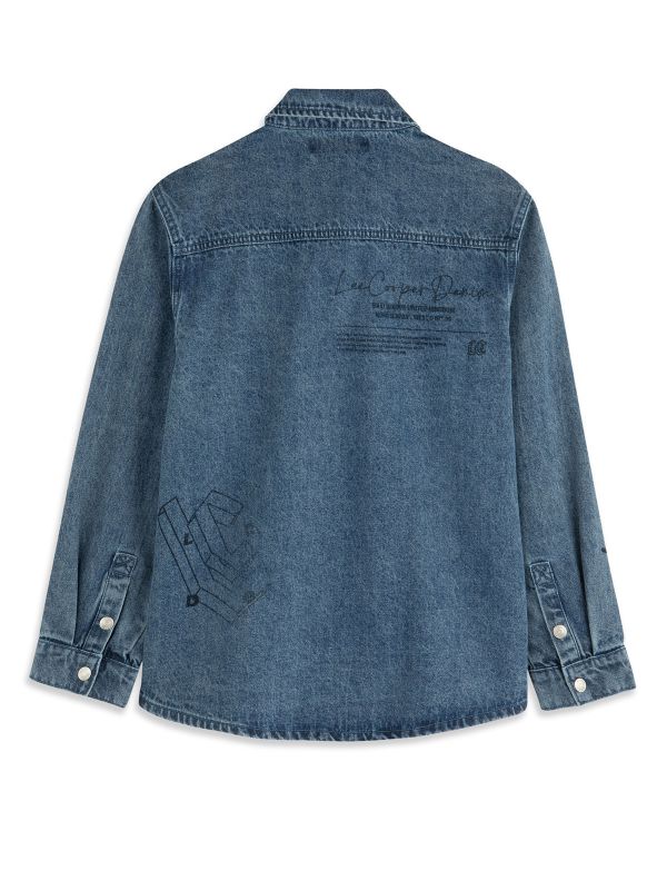 חולצת ג’ינס מכופתרת עם כיסים בנים