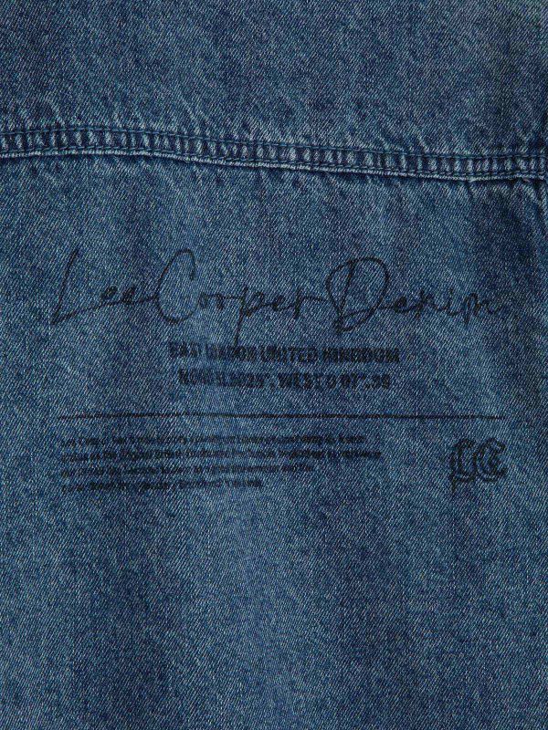 חולצת ג’ינס מכופתרת עם כיסים בנים