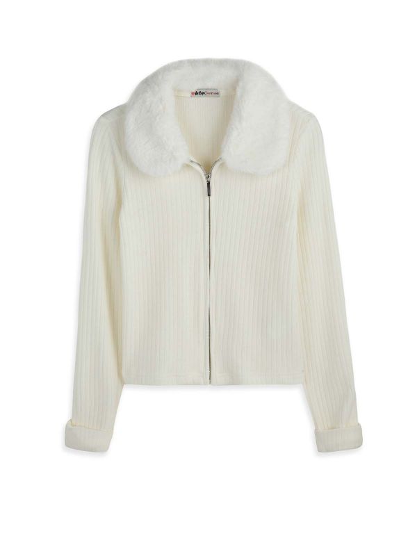 ג’קט קרופ סרוג עם כפתורים בנות