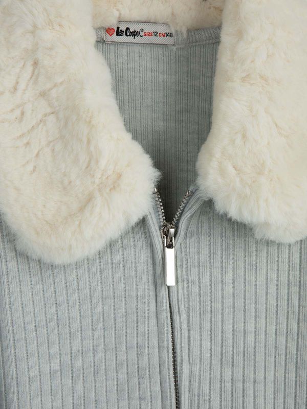 ג’קט קרופ סרוג עם כפתורים בנות