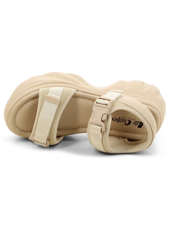סנדלים ספורטיביים עם רצועות וולקרו לנשים
