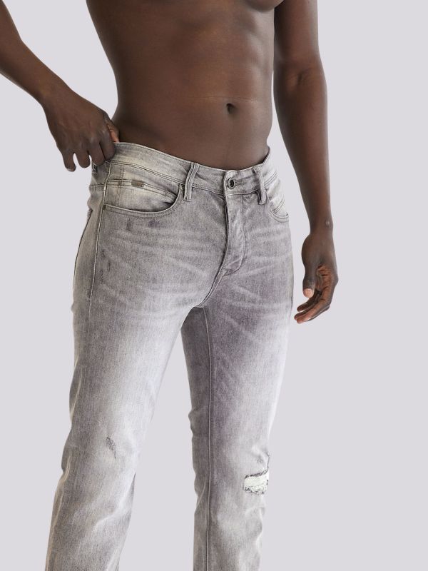 מכנסי ג?ינס MARTIN בגזרה ישרה וקלאסית לגברים