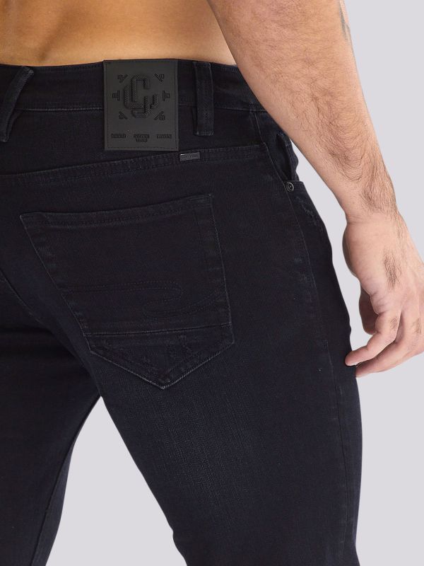 מכנסי ג?ינס SLIM MARTIN בגזרה צרה ומודרנית לגברים