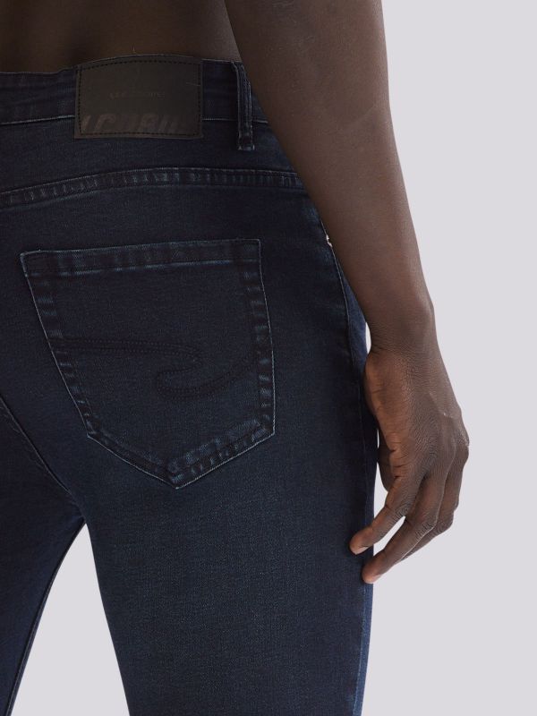 מכנסי ג?ינס SLIM MARTIN בגזרה צרה ומחטבת לגברים