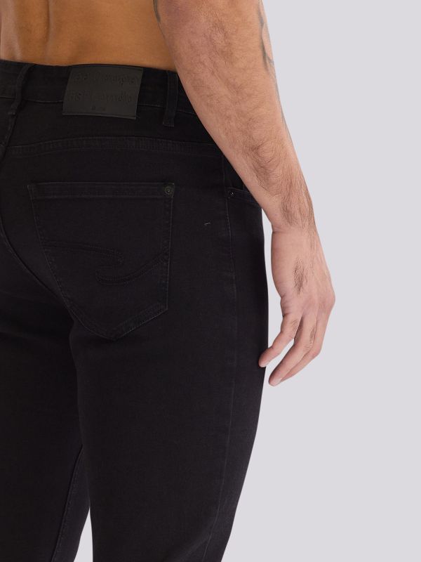 מכנסי ג?ינס MARTIN בגזרה ישרה וקלאסית לגברים