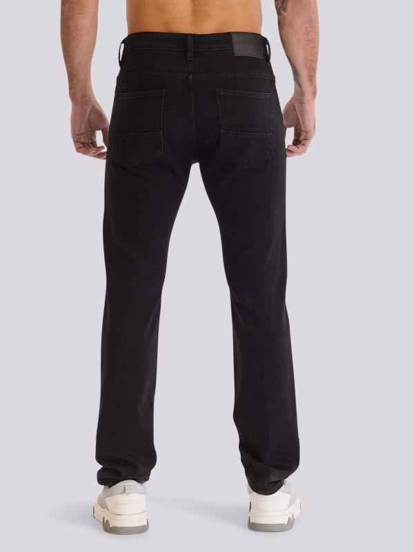 מכנסי ג?ינס ROOK בגזרה נינוחה ומראה אותנטי לגברים