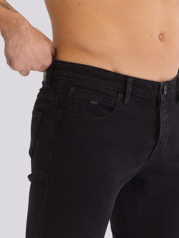 מכנסי ג?ינס ROOK בגזרה נינוחה ומראה אותנטי לגברים