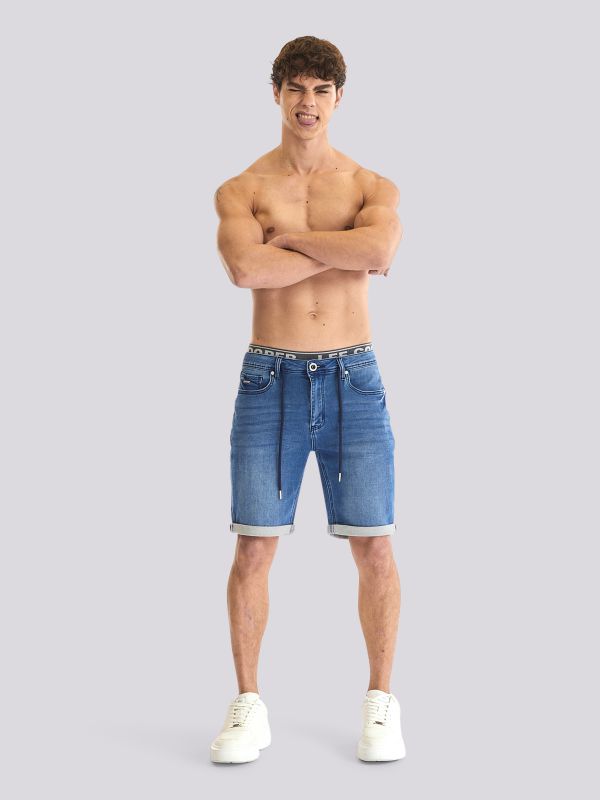 מכנסי ג?ינס קצרים בגוון אפור פחם למראה אורבני לגברים