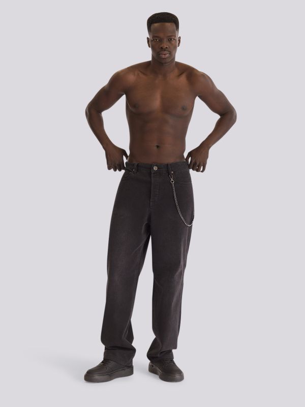 מכנסי ג?ינס WIDE FASHION בגזרה רחבה ומשוחררת לגברים