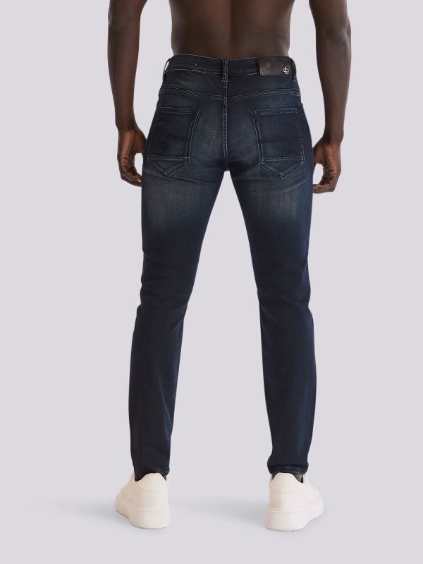 מכנסי ג?ינס JOGG MARTIN במראה אותנטי ונוחות מקסימלית לגברים