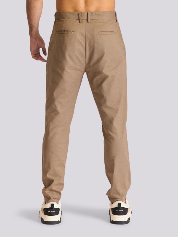 מכנסי צ’ינו לגברים