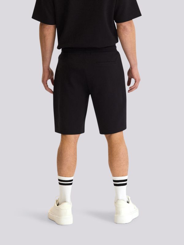 מכנסי ברמודה בטקסטורה