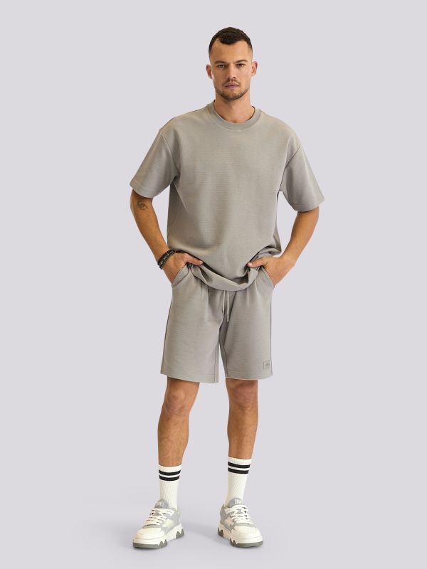 מכנסי ברמודה בטקסטורה